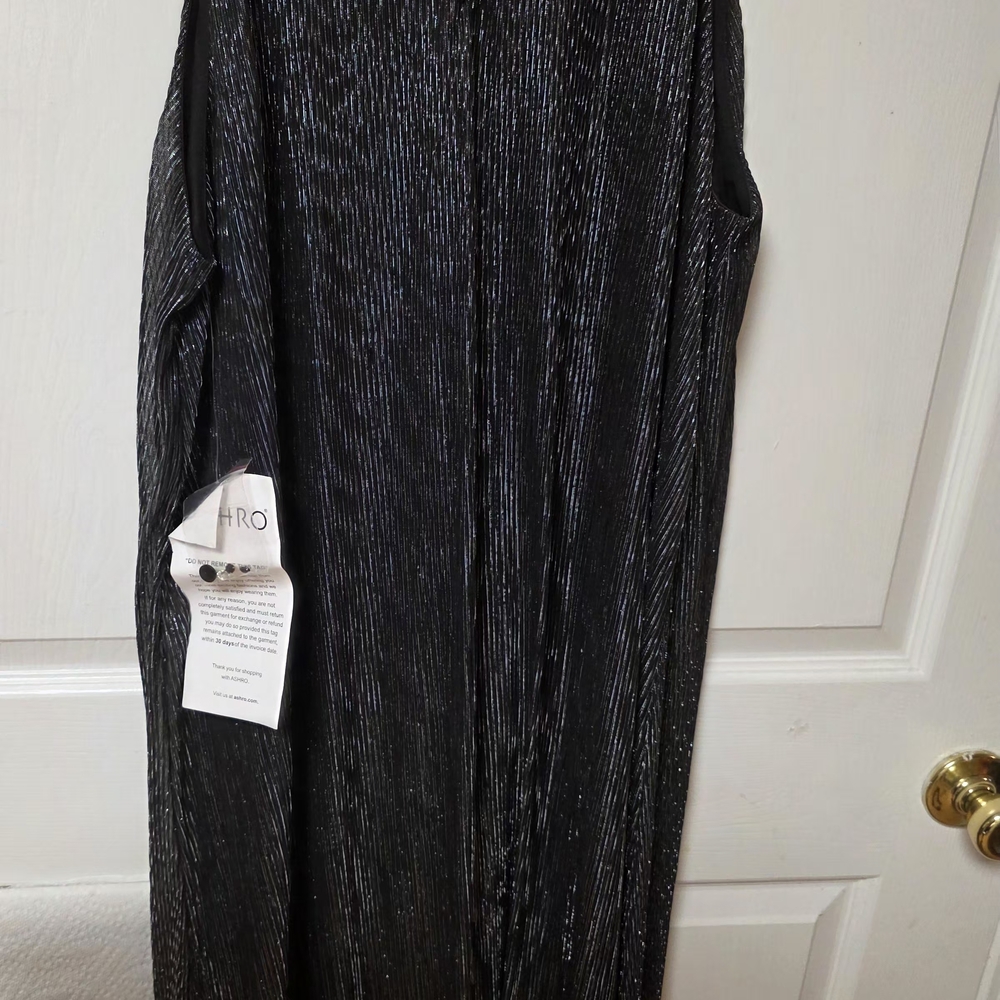 Women's Metallic Black Halter Evening Dress - Picture 7 of 8
